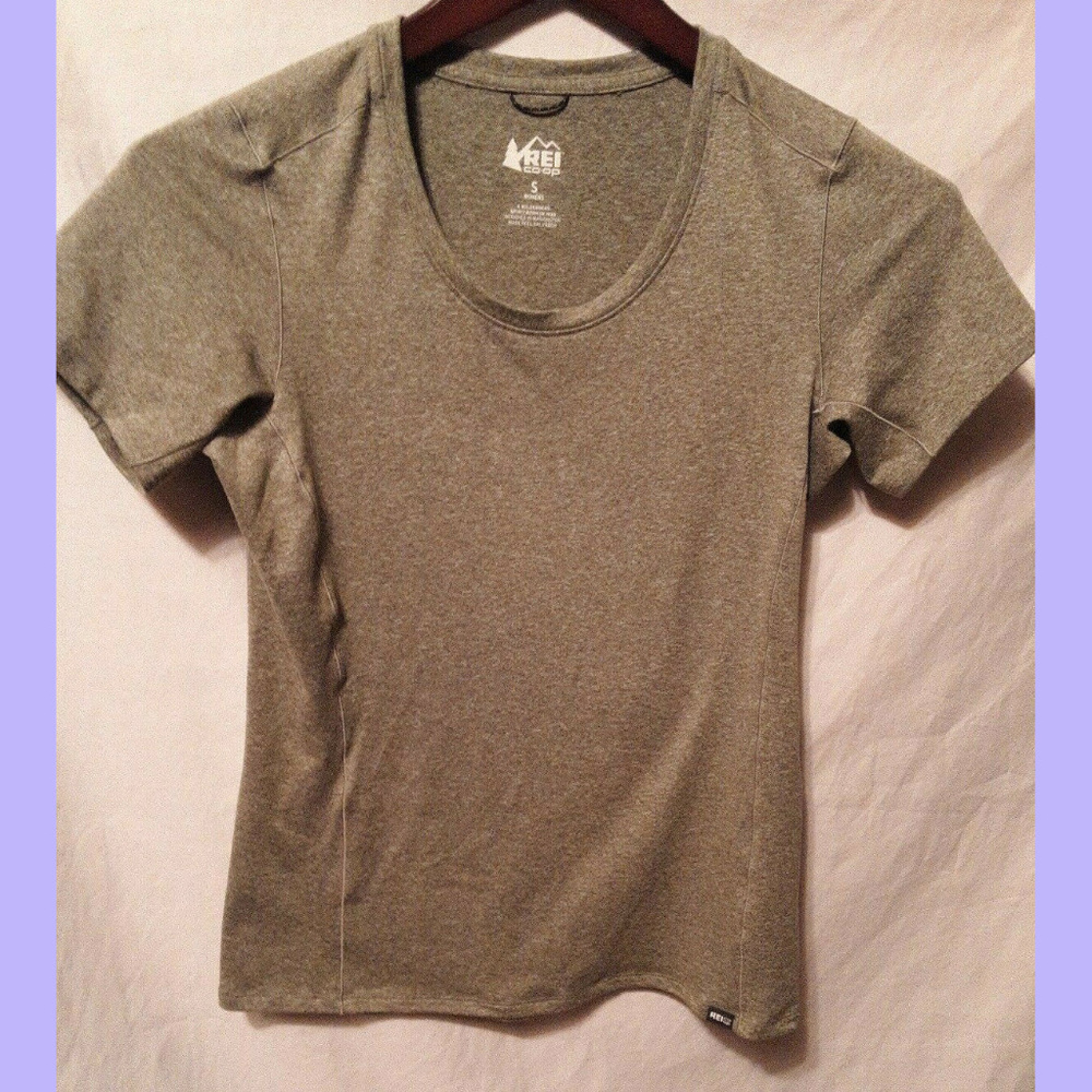 REI T SHIRT WOMENS S -- Gray Active tshirt